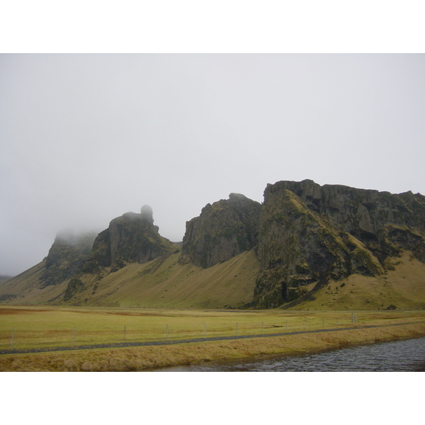 รูปถ่าย ไอซ์แลนด์(Iceland) สโคกาฟอส(Skogafoss) 2003-03 2