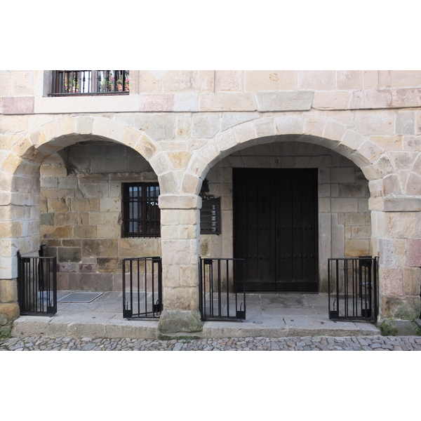 รูปถ่าย สเปน(Spain) ซันตีญานาเดลมาร์(Santillana del Mar) 2013-01 72