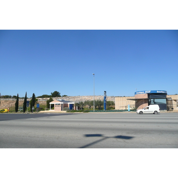 รูปถ่าย ฝรั่งเศส(France) โพรว็องส์(Provence) ถนนจากแอ็กซ์ไปมูรีแยส(Aix to Mouries road) 2008-04 7
