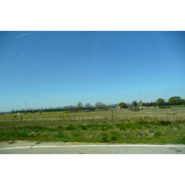 รูปถ่าย ฝรั่งเศส(France) โพรว็องส์(Provence) ถนนจากแอ็กซ์ไปมูรีแยส(Aix to Mouries road) 2008-04 21