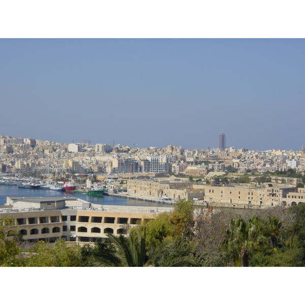 รูปถ่าย มอลตา(Malta) โรงแรมเลอเมอริเดียน ฟีนิเชีย(Le Meridien Phoenicia Hotel) 2003-03 13