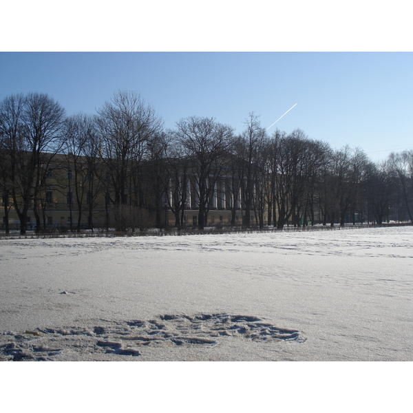 รูปถ่าย รัสเซีย(Russia) เซนต์ปีเตอร์สเบิร์ก(St Petersburg) สวนอเล็กซานเดอร์(Alexandrovsky Garden) 2006-03 11