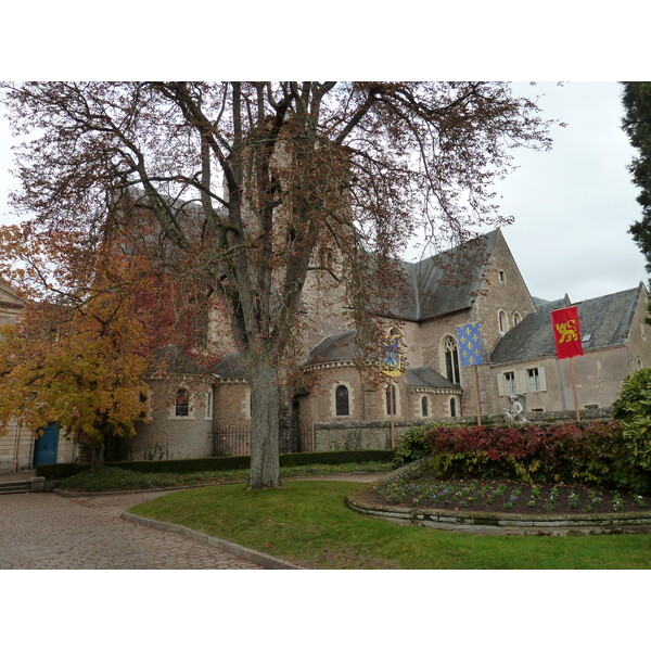 รูปถ่าย ฝรั่งเศส(France) โซแลม(Solesmes) 2010-11 3