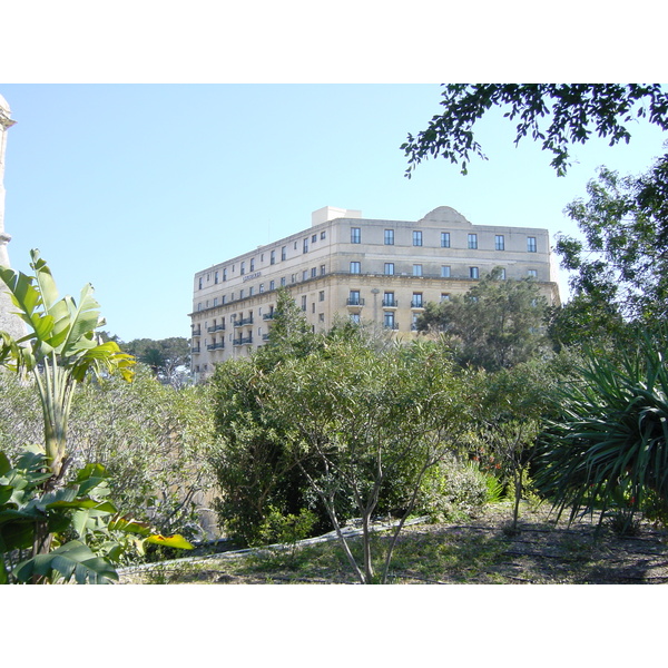 รูปถ่าย มอลตา(Malta) โรงแรมเลอเมอริเดียน ฟีนิเชีย(Le Meridien Phoenicia Hotel) 2003-03 4