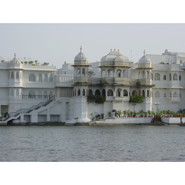 รูปถ่าย อินเดีย(India) อูไดปูร์(Udaipur) โรงแรมเลคพาเลซ(Lake Palace Hotel) 2003-05 56