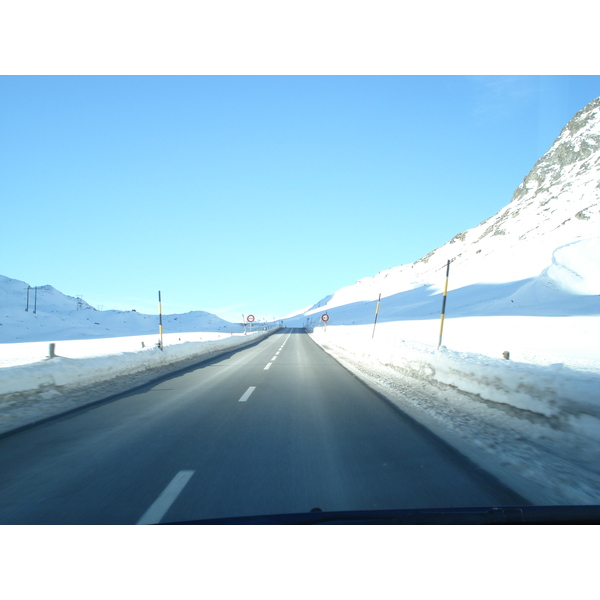 รูปถ่าย สวิสเซอร์แลนด์(Switzerland) ถนนจากคูร์ไปเซนต์มอริตซ์(Chur to St Moritz Road) 2007-01 53