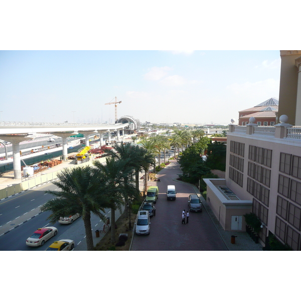 รูปถ่าย สหรัฐอาหรับเอมิเรตส์(United Arab Emirates) ดูไบ(Dubai) โรงแรมเคมพินสกี้ มอลล์ออฟดิเอมิเรตส์(Kempinski Hotel Mall of the Emirates) 2009-01 29
