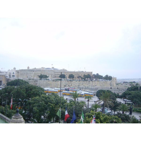 รูปถ่าย มอลตา(Malta) โรงแรมเลอเมอริเดียน ฟีนิเชีย(Le Meridien Phoenicia Hotel) 2001-03 2