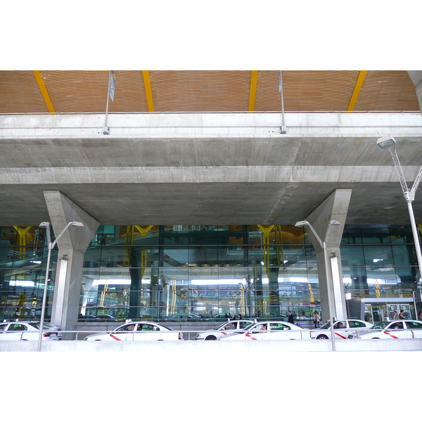 รูปถ่าย สเปน(Spain) มาดริค(Madrid) ท่าอากาศยานบาราคัส(Barajas Airport) 2007-09 37