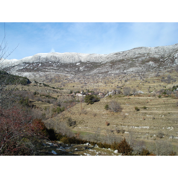 รูปถ่าย ฝรั่งเศส(France) ถนนจากกูร์เซกูลไปเกรโอลีแยร์-เล-เนจ(Coursegoule to Greolieres les neiges road) 2007-01 61