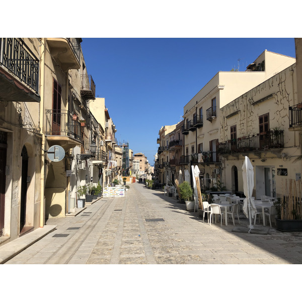 รูปถ่าย อิตาลี(Italy) ซิซิลี(Sicily) กัสเตลลัมมาเรเดลโกลโฟ(Castellammare del Golfo) 2020-02 24