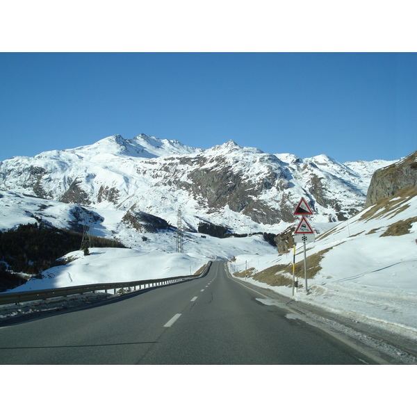รูปถ่าย สวิสเซอร์แลนด์(Switzerland) ถนนจากคูร์ไปเซนต์มอริตซ์(Chur to St Moritz Road) 2007-01 103