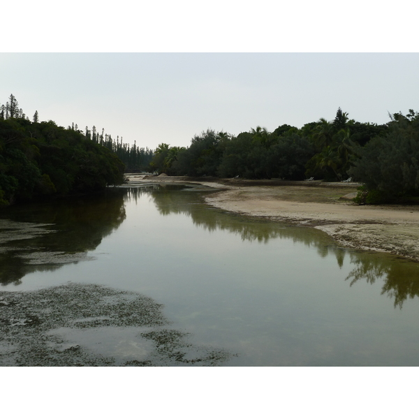 รูปถ่าย นิวแคลิโดเนีย(New Caledonia) เกาะต้นสน(Ile des pins) อ่าวโอโร(Oro Bay) 2010-05 71