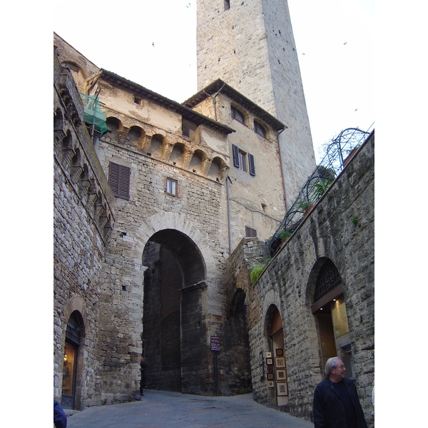 รูปถ่าย อิตาลี(Italy) ซานจีมิญญาโน(San Gimignano) 2004-03 39