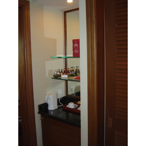รูปถ่าย พม่า(Myanmar) ย่างกุ้ง(Yangon) โรงแรมพาร์กรอยัล(Park Royal Hotel) 2005-01 11
