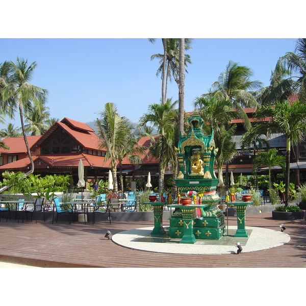 รูปถ่าย ไทย(Thailand) ภูเก็ต(Phuket) ป่าตอง(Patong) ถนนเลียบชายหาด(Beach Road) 2005-12 17