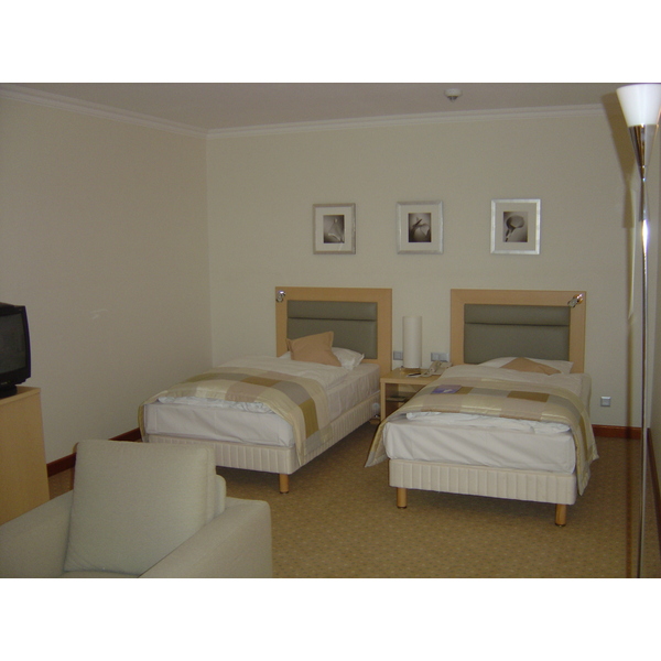 รูปถ่าย เยอรมนี(Germany) มิวนิค(Munich) โรงแรมฮิลตันซิตี้(Hilton city Hotel) 2005-02 4