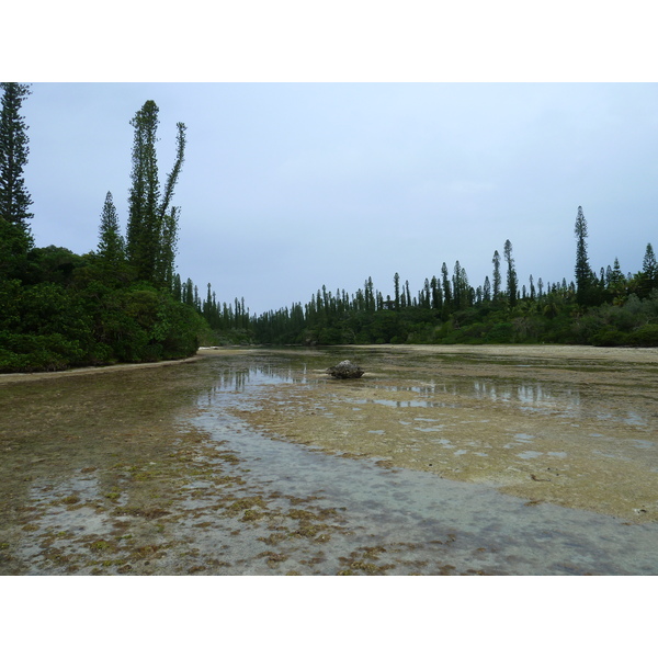 รูปถ่าย นิวแคลิโดเนีย(New Caledonia) เกาะต้นสน(Ile des pins) อ่าวโอโร(Oro Bay) 2010-05 17