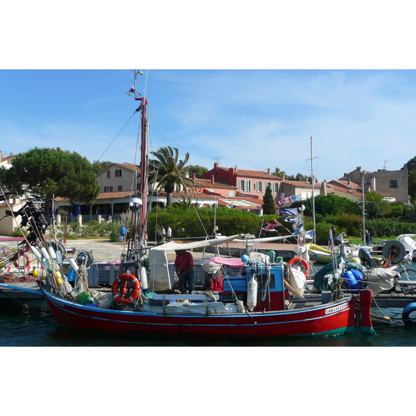 รูปถ่าย ฝรั่งเศส(France) เกาะปอร์เกอรอล(Porquerolles Island) ท่าเรือปอร์เกอรอล(Porquerolles harbour) 2008-05 2