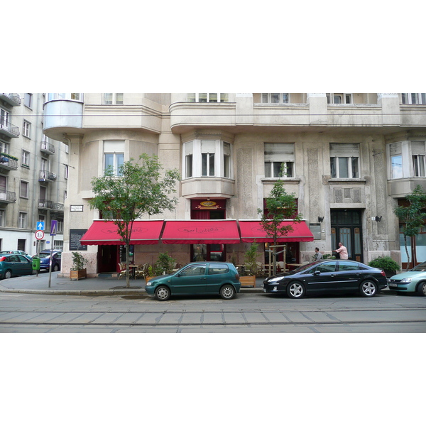 รูปถ่าย ฮังการี(Hungary) บูดาเปสต์(Budapest) ใจกลางบูดาเปสต์(Central Budapest) 2007-06 61