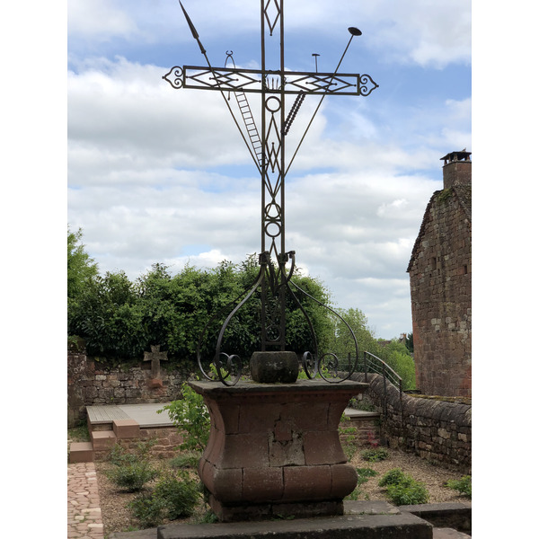 รูปถ่าย ฝรั่งเศส(France) กอลงฌ์-ลา-รูฌ(Collonges la Rouge) 2018-04 10