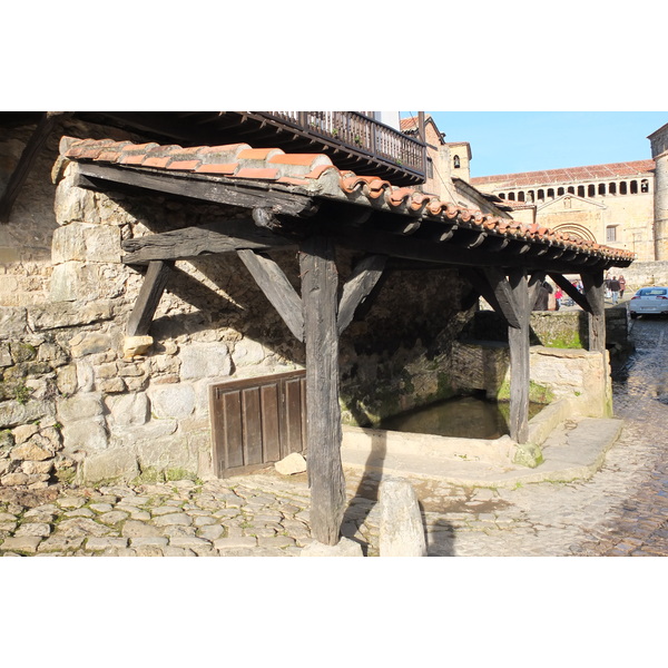 รูปถ่าย สเปน(Spain) ซันตีญานาเดลมาร์(Santillana del Mar) 2013-01 68