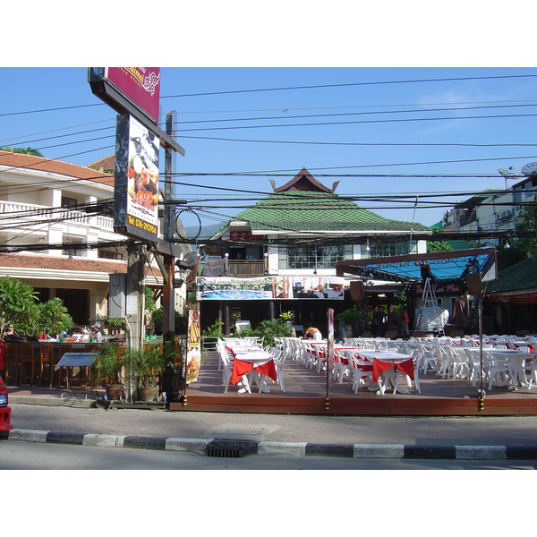 รูปถ่าย ไทย(Thailand) ภูเก็ต(Phuket) ป่าตอง(Patong) ถนนเลียบชายหาด(Beach Road) 2005-12 79