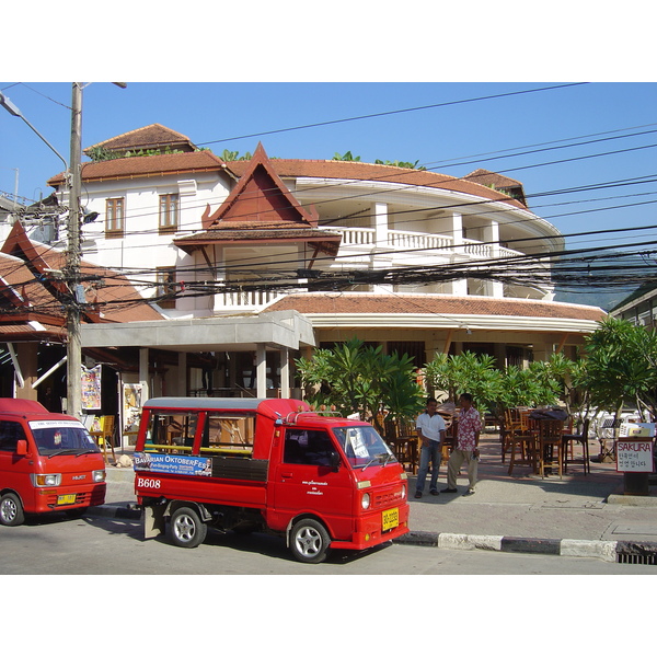 รูปถ่าย ไทย(Thailand) ภูเก็ต(Phuket) ป่าตอง(Patong) ถนนเลียบชายหาด(Beach Road) 2005-12 70