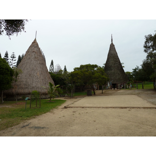 รูปถ่าย นิวแคลิโดเนีย(New Caledonia) ศูนย์วัฒนธรรมฌีบาอู(Tjibaou Cultural Centre) 2010-05 41