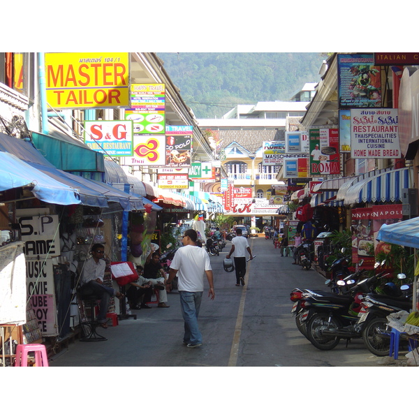 รูปถ่าย ไทย(Thailand) ภูเก็ต(Phuket) ป่าตอง(Patong) ถนนเลียบชายหาด(Beach Road) 2005-12 36