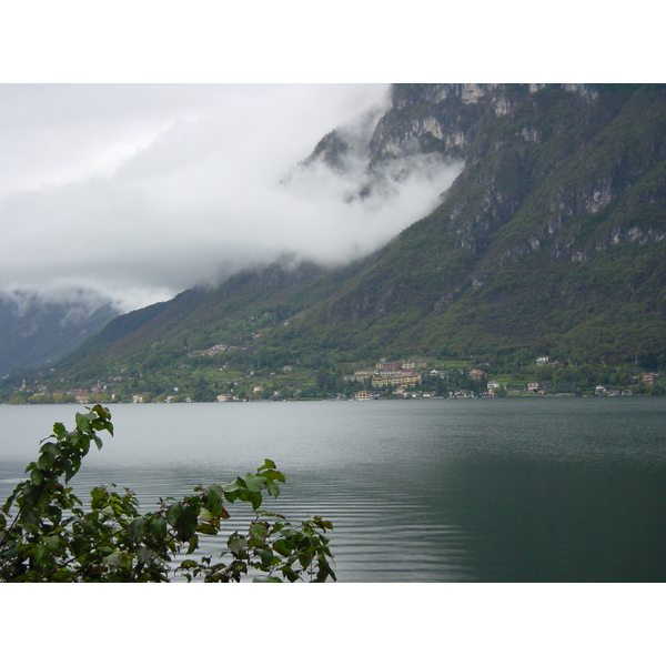 รูปถ่าย สวิสเซอร์แลนด์(Switzerland) ลูกาโน(Lugano) 2001-10 16
