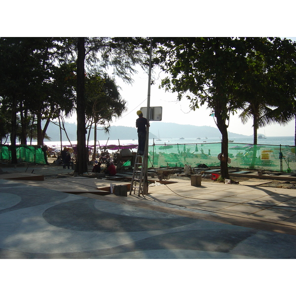รูปถ่าย ไทย(Thailand) ภูเก็ต(Phuket) ป่าตอง(Patong) ถนนเลียบชายหาด(Beach Road) 2005-12 72