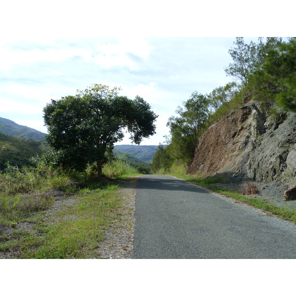รูปถ่าย นิวแคลิโดเนีย(New Caledonia) ถนนจากตงตูตาไปทีโอ(Tontouta to Thio road) 2010-05 102