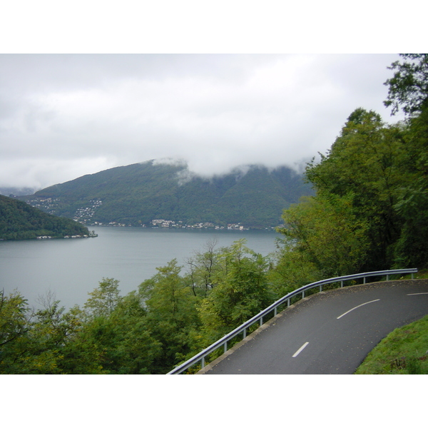 รูปถ่าย สวิสเซอร์แลนด์(Switzerland) ลูกาโน(Lugano) 2001-10 5