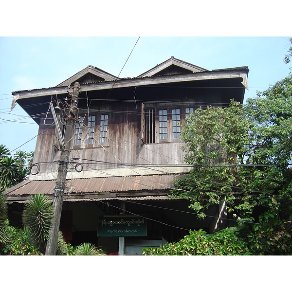 รูปถ่าย พม่า(Myanmar) ย่างกุ้ง(Yangon) 2005-01 177