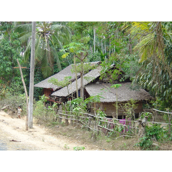 รูปถ่าย พม่า(Myanmar) ถนนจากทวายไปหาดหม่องมะกัน(Road from Dawei to Maungmagan beach) 2005-01 18