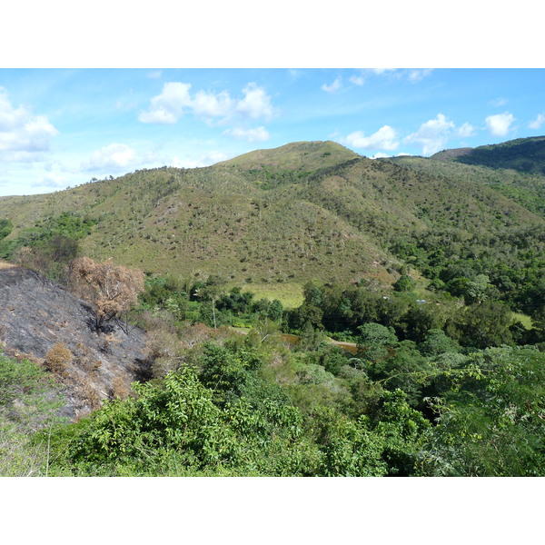 รูปถ่าย นิวแคลิโดเนีย(New Caledonia) ถนนจากตงตูตาไปทีโอ(Tontouta to Thio road) 2010-05 7