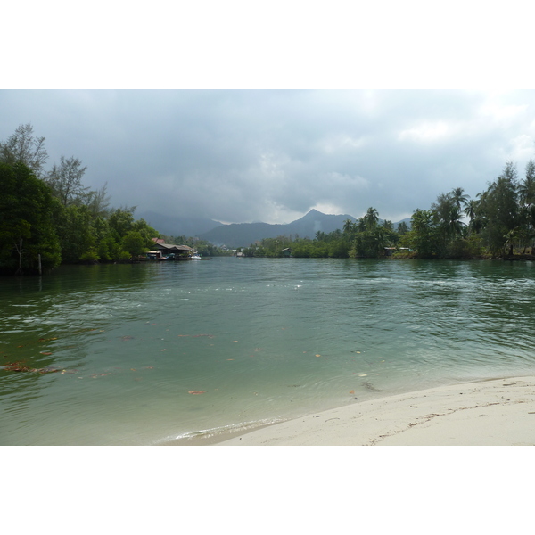 รูปถ่าย ไทย(Thailand) เกาะช้าง(Ko Chang) หาดคลองพร้าว(Klong Prao beach) 2011-02 19