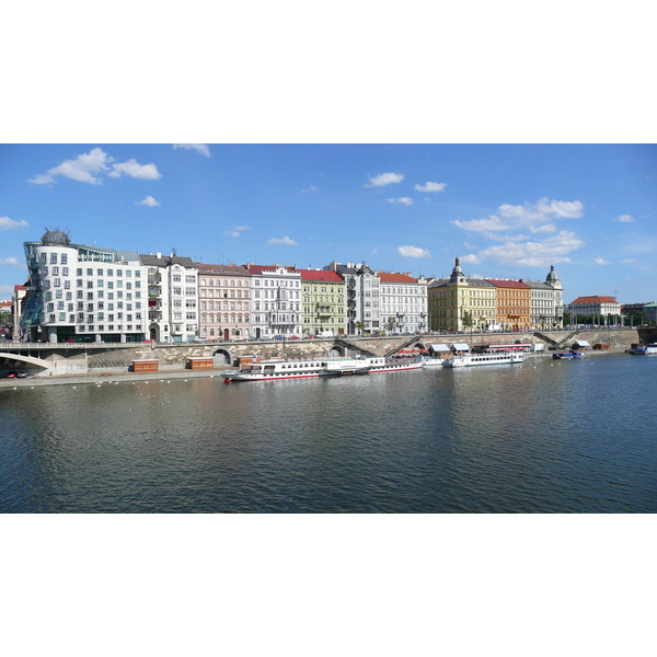 รูปถ่าย สาธารณรัฐเช็ก(Czech Republic) ปราก(Prague) แม่น้ำวัลตาวา(Vltava river) 2007-07 43
