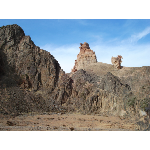 รูปถ่าย คาซัคสถาน(Kazakhstan) หุบผาชารึน(Charyn Canyon) 2007-03 7