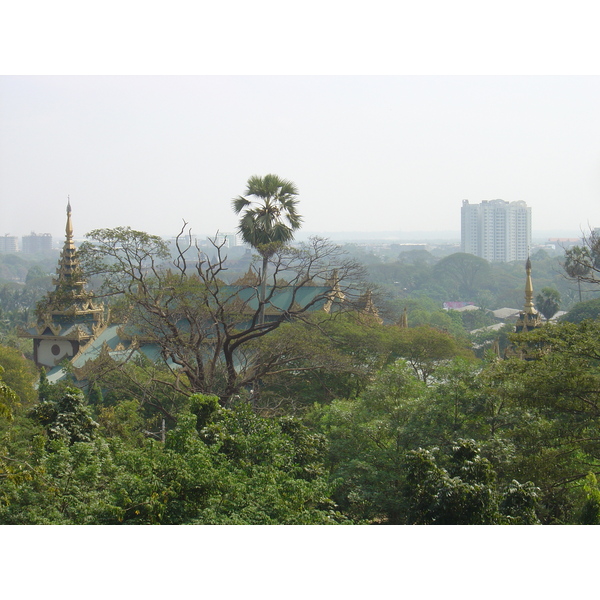 รูปถ่าย พม่า(Myanmar) ย่างกุ้ง(Yangon) พระมหาเจดีย์ชเวกากอง(Shwedagon Pagoda) 2005-01 38
