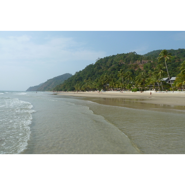 รูปถ่าย ไทย(Thailand) เกาะช้าง(Ko Chang) หาดทรายขาว(White sand beach) 2011-02 56