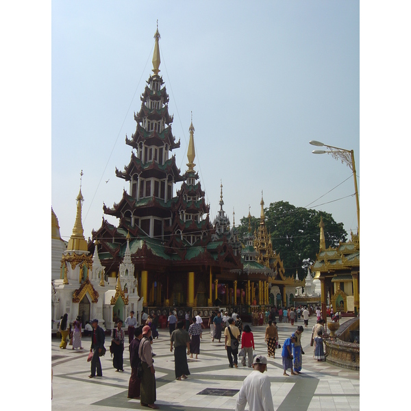 รูปถ่าย พม่า(Myanmar) ย่างกุ้ง(Yangon) พระมหาเจดีย์ชเวกากอง(Shwedagon Pagoda) 2005-01 23