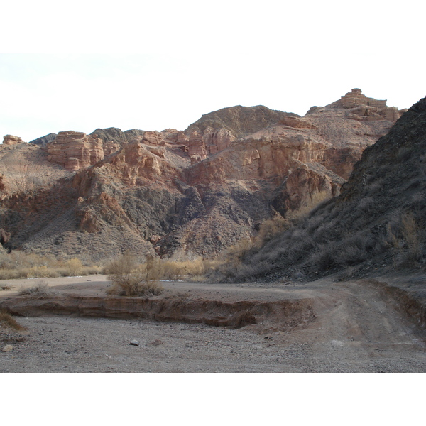 รูปถ่าย คาซัคสถาน(Kazakhstan) หุบผาชารึน(Charyn Canyon) 2007-03 193