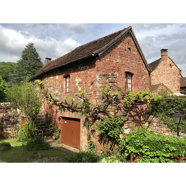 รูปถ่าย ฝรั่งเศส(France) กอลงฌ์-ลา-รูฌ(Collonges la Rouge) 2018-04 110