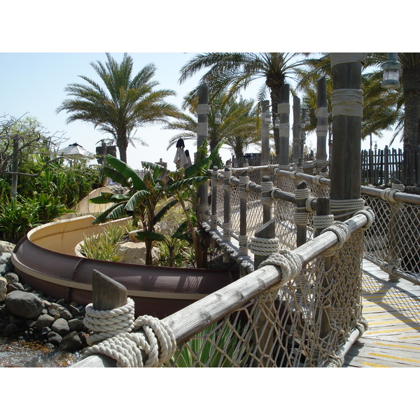 รูปถ่าย สหรัฐอาหรับเอมิเรตส์(United Arab Emirates) ดูไบ(Dubai) สวนน้ำไวลด์วาดี(Wild Wadi) 2007-03 17