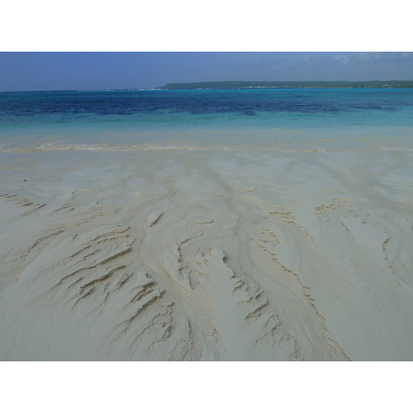 รูปถ่าย นิวแคลิโดเนีย(New Caledonia) เกาะลีฟู(Lifou) ลูเอซิลลา(Luecilla) 2010-05 6