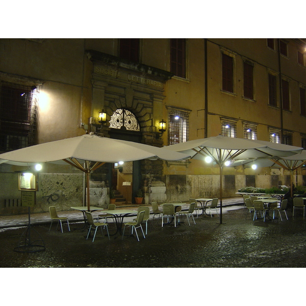 รูปถ่าย อิตาลี(Italy) เวโรเน่(Verona) 2005-03 31