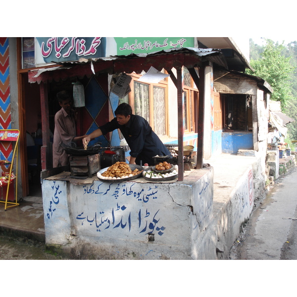 รูปถ่าย ปากีสถาน(Pakistan) ถนนจากอิสลามาบัดไปมัรรี(Islamabad to Murree road) 2006-08 101