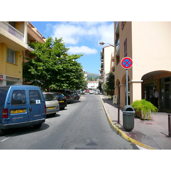 รูปถ่าย ฝรั่งเศส(France) วังซ์(Vence) ถนนอ็องรี-อีนาร์(Avenue H. Isnard) 2007-07 8